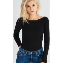 Bluzka z koronką - Czarny. Bluzki marki Sinsay. Za 29.99 zł.