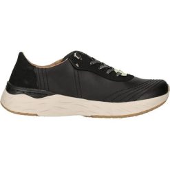 Buty sportowe damskie Whistler Aquila. Białe buty treningowe WHISTLER, bez wzorów, z materiału, bez zapięcia, trekkingowe. Za 292.50 zł.