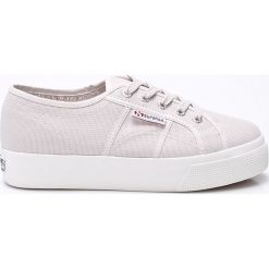 Superga - Tenisówki. Trampki marki Sinsay. W wyprzedaży za 199.90 zł.
