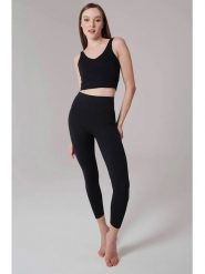 Onamaste Legginsy sportowe w kolorze czarnym rozmiar: L/XL. Czarne legginsy Onamaste, bez wzorów, z materiału, sportowe. Za 105.88 zł.