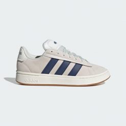 Buty Grand Court Alpha. Białe buty treningowe adidas, bez wzorów, bez zapięcia. Za 337.40 zł.