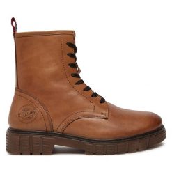Botki s.Oliver. Brązowe botki S.Oliver, bez wzorów, bez obcasa, na płaskiej podeszwie, bez zapięcia. Za 379.99 zł.