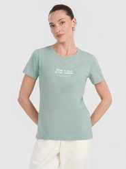 4F T-shirt regular z nadrukiem damski - turkusowy XS. Niebieskie t-shirty 4f, uniwersalny, bez wzorów, z bawełny, bez kołnierzyka, bez ramiączek. Za 59.99 zł.