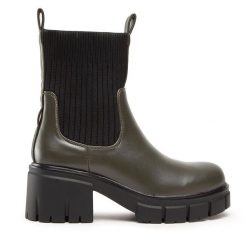 Botki DeeZee. Brązowe botki DeeZee, bez wzorów, bez obcasa, na słupku, bez zapięcia. Za 149.99 zł.