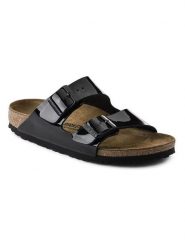 Birkenstock Klapki "Arizona" w kolorze czarnym rozmiar: onesize. Czarne klapki Birkenstock, bez wzorów, klasyczne, z otwartym noskiem, bez obcasa, bez zapięcia. Za 350.56 zł.
