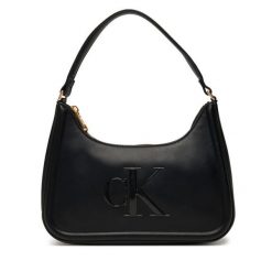 Torebka Calvin Klein. Czarne torebki klasyczne Calvin Klein, bez wzorów, klasyczne, bez dodatków. Za 329.99 zł.