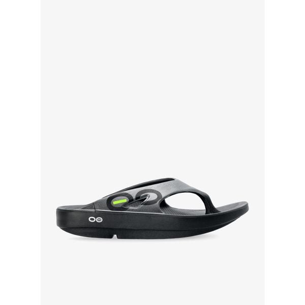 Japonki regeneracyjne Oofos Ooriginal Sport Sandal. Szare japonki oofos, bez wzorów, do pływania. Za 314.99 zł.