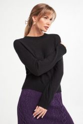 Sweter damski kaszmirowy JOOP!. Swetry Joop!, xs, bez wzorów, z kaszmiru, bez ramiączek. W wyprzedaży za 746.85 zł.