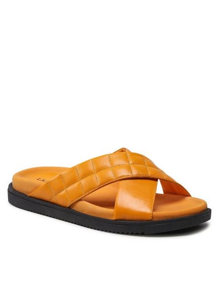 Lasocki Klapki WI16-SARDYNIA-01A Żółty. Żółte klapki Lasocki, bez wzorów, ze skóry, bez obcasa, bez zapięcia. Za 179.99 zł.