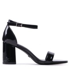 Sandały Lasocki. Czarne sandały Lasocki, bez wzorów, bez obcasa, na słupku, bez zapięcia. Za 249.99 zł.