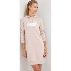 Puma sukienka kolor różowy mini prosta. Czerwone sukienki Puma, na co dzień, m, bez wzorów, bez kołnierzyka, bez ramiączek, mini, proste. W wyprzedaży za 224.99 zł.