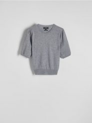 Wełniany sweter z krótkim rękawem - jasnoszary. Szare swetry Reserved, l, bez wzorów, z wełny, bez ramiączek. Za 199.99 zł.