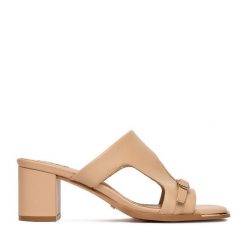 Klapki MEXX. Brązowe klapki Mexx, bez wzorów, bez obcasa, bez zapięcia. Za 279.99 zł.