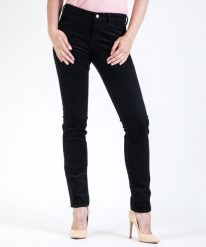 WRANGLER SLIM BLACK DAMSKIE SPODNIE SZTRUSKOWE SZTRUKS W28LEK100. Czarne spodnie materiałowe Wrangler, bez wzorów, z materiału. Za 219.99 zł.