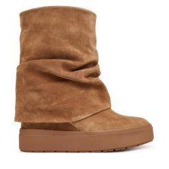 Botki Guess. Brązowe botki Guess, z aplikacjami, bez obcasa, na koturnie, bez zapięcia. Za 649.99 zł.