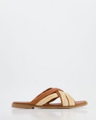 KLAPKI DAMSKIE 0027095 TAN-BEIG. Klapki Venezia, bez wzorów, ze skóry, bez obcasa, bez zapięcia. Za 129.00 zł.