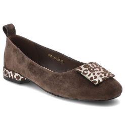 Czółenka damskie S.Barski, cholewka ze skóry naturalnej zamszowej wsuwany fason z zabudowanym przodem , brązowe, CR61-3040. Brązowe czółenka S.BARSKI, bez wzorów, ze skóry, bez obcasa, bez zapięcia. Za 289.00 zł.