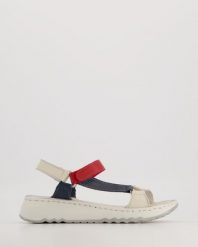 SPORTOWE SANDAŁY 320446410 GH-R-B. Sandały Venezia, bez wzorów, ze skóry, sportowe, bez obcasa, bez zapięcia. Za 249.00 zł.