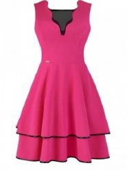 Sukienka Model Donna Fuksja - Jersa. Czerwone sukienki Jersa, plus size, bez wzorów, z elastanu, bez kołnierzyka, plus size, bez ramiączek, midi, dopasowane. Za 376.65 zł.