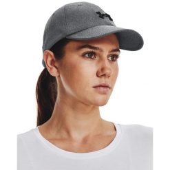 Czapka damska Under Armour Women's UA Blitzing Adj. Szare czapki z daszkiem Under Armour, bez wzorów, sportowe. Za 79.00 zł.