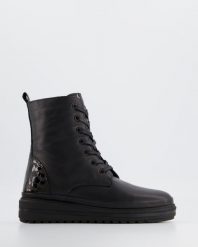 BOTKI DAMSKIE 404521 BLACK. Czarne botki Venezia, bez wzorów, ze skóry, bez obcasa, bez zapięcia. Za 319.00 zł.