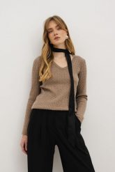 WEŁNIANY SWETER BETTY TAUPE S - Flawless. Swetry Flawless, l, bez wzorów, z wełny, biznesowe, bez ramiączek. Za 442.50 zł.