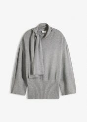 Sweter oversize z miękkiej mieszanki wiskozy. Czarne swetry bonprix, bez wzorów, z wiskozy, bez ramiączek. Za 132.99 zł.