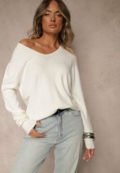 Biały Sweter z Wełną i Wiskozą z Trójkątnym Dekoltem Kaitte. Białe swetry Renee, bez wzorów, z jeansu, casualowe, bez ramiączek. Za 99.99 zł.