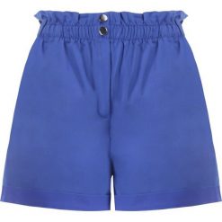 Niebieskie Szorty Nemiore. Niebieskie szorty Born2be, z aplikacjami, z tkaniny. W wyprzedaży za 41.99 zł.