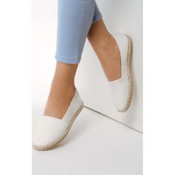 Białe Espadryle Opinion. Białe espadryle marki Born2be. Za 49.99 zł.
