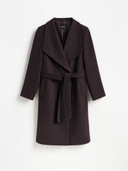 Płaszcz z domieszką wełny - burgundowy. Czerwone płaszcze Reserved, l, bez wzorów, z tkaniny, bez kaptura. Za 299.99 zł.