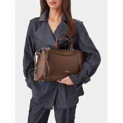 Torebka MEXX. Brązowe torebki klasyczne Mexx, bez wzorów, bez dodatków. Za 249.99 zł.