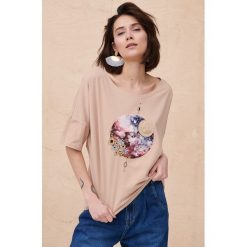 T-Shirt Damski Future BS Cuban Sand. Czerwone t-shirty blue shadow, z aplikacjami, z bawełny, bez kołnierzyka, bez ramiączek. Za 159.90 zł.