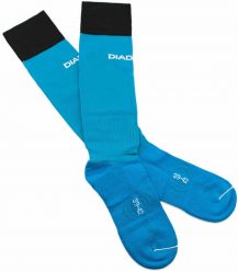 Skarpety piłkarskie Diadora Game Skarpety Aia Niebieskie 43-46. Niebieskie skarpetki Erima, bez wzorów, z bawełny. Za 99.99 zł.