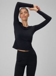 4F Koszulka funkcyjna w kolorze czarnym rozmiar: M. Czarne t-shirty sportowe 4f, m, bez wzorów, z materiału, bez ramiączek, outdoorowe. Za 68.95 zł.