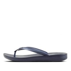 Klapki damskie FitFlop Iqushion Ergonomic TPU. Niebieskie klapki FIT FLOP, bez wzorów, z materiału, bez obcasa, bez zapięcia. Za 227.00 zł.