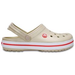 Klapki sportowe na basen Crocs CROCBAND. Białe klapki Crocs, bez wzorów, sportowe, bez obcasa, bez zapięcia. W wyprzedaży za 197.00 zł.