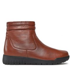 Botki Caprice. Brązowe botki Caprice, bez wzorów, bez obcasa, na płaskiej podeszwie, bez zapięcia. Za 289.99 zł.