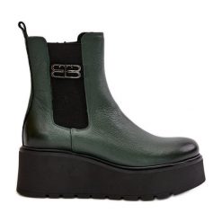 Zazoo 60498 Damskie Botki Sztyblety Na Platformie I Koturnie Ciemnozielone. Zielone botki bez wzorów, ze skóry, eleganckie, bez obcasa, na koturnie, bez zapięcia. Za 572.67 zł.