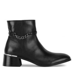 Botki Sergio Bardi. Czarne botki Sergio Bardi, bez wzorów, bez obcasa, na słupku, bez zapięcia. Za 369.99 zł.