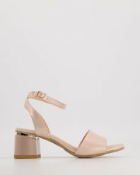 ZŁOTE SANDAŁY 3942 1096 PERLA. Żółte sandały Venezia, bez wzorów, ze skóry, bez obcasa, bez zapięcia. Za 359.00 zł.