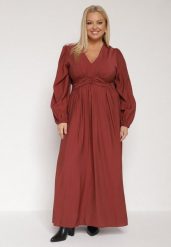 Bordowa Rozkloszowana Sukienka z Marszczeniem i Gumką w Pasie Fedorna. Czerwone sukienki Born2be, na co dzień, plus size, bez wzorów, eleganckie, bez kołnierzyka, plus size, bez ramiączek, rozkloszowane. Za 169.99 zł.
