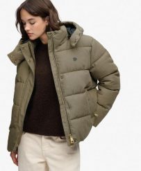 Superdry Premium pikowana kurtka z kapturem w kratę – Brown Heritage Check. Brązowe kurtki Superdry, bez wzorów, z lyocellu, z kapturem. Za 645.45 zł.