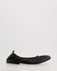 BALERINY Z GUMKĄ C623 BLACK. Czarne baleriny Venezia, bez wzorów, ze skóry, bez obcasa, bez zapięcia. Za 189.00 zł.