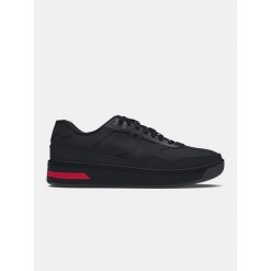 Buty damskie Under Armour UA Court 96. Czarne buty treningowe Under Armour, bez wzorów, bez zapięcia, na fitness i siłownię. Za 329.99 zł.