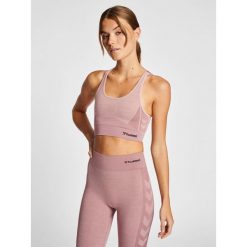 Stanik fitness cardio Hummel hmlClea. Fioletowe biustonosze sportowe Hummel, bez wzorów, na fitness i siłownię. Za 161.50 zł.