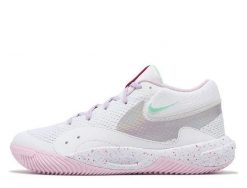 Buty halowe Nike Hyperquick SE. Białe buty treningowe Nike, bez wzorów, z gumy, bez zapięcia, do siatkówki, nike court. Za 432.50 zł.
