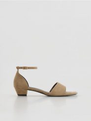 Sandały na obcasie - beżowy. Brązowe sandały Reserved, bez wzorów, bez obcasa, na obcasie, bez zapięcia. Za 139.99 zł.