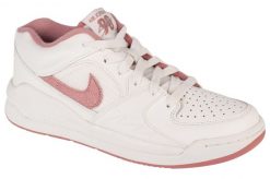 Buty do koszykówki damskie, Nike Wmns Air Jordan Stadium 90. Białe buty treningowe Nike, bez wzorów, z materiału, przed kostkę, bez zapięcia, do koszykówki. Za 499.99 zł.