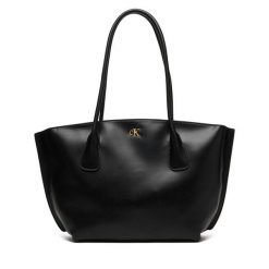 Torebka Calvin Klein. Czarne shopper bag Calvin Klein, bez wzorów, bez dodatków. Za 649.99 zł.
